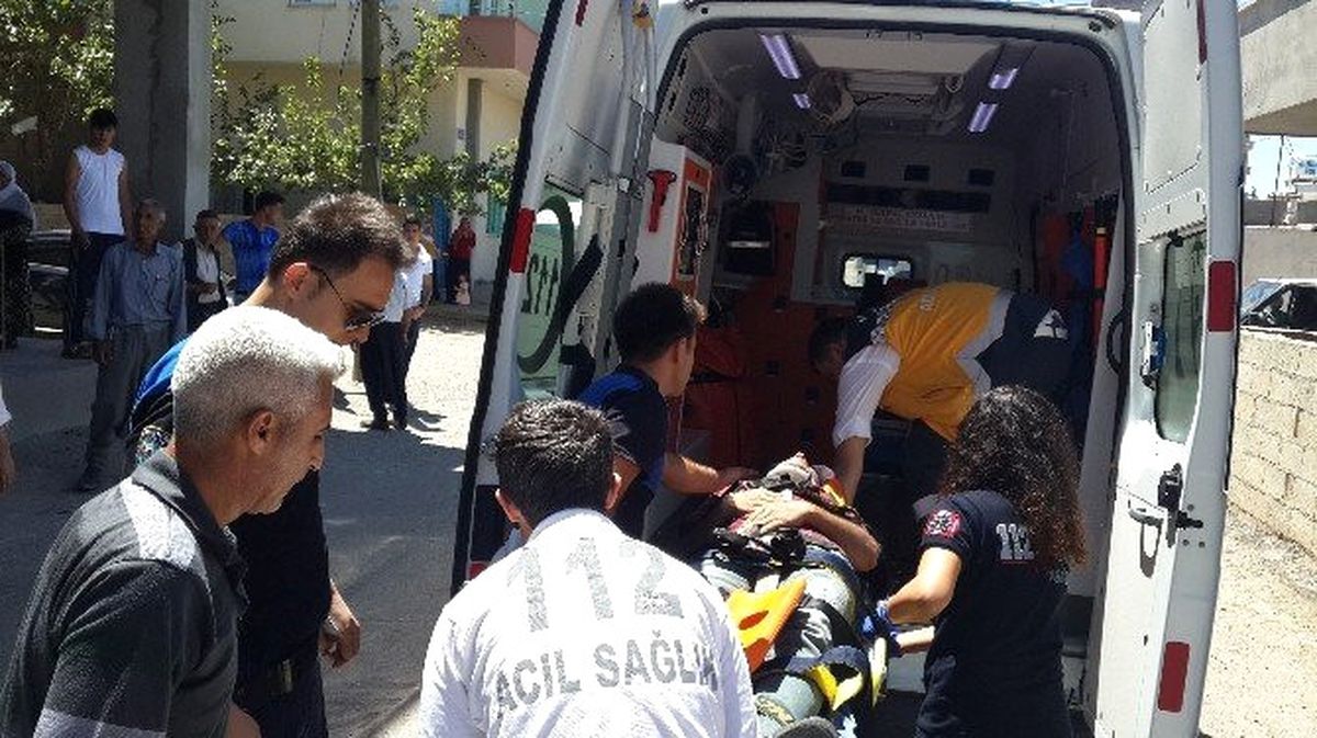 Kahta\'da Trafik Kazası: 1 Yaralı