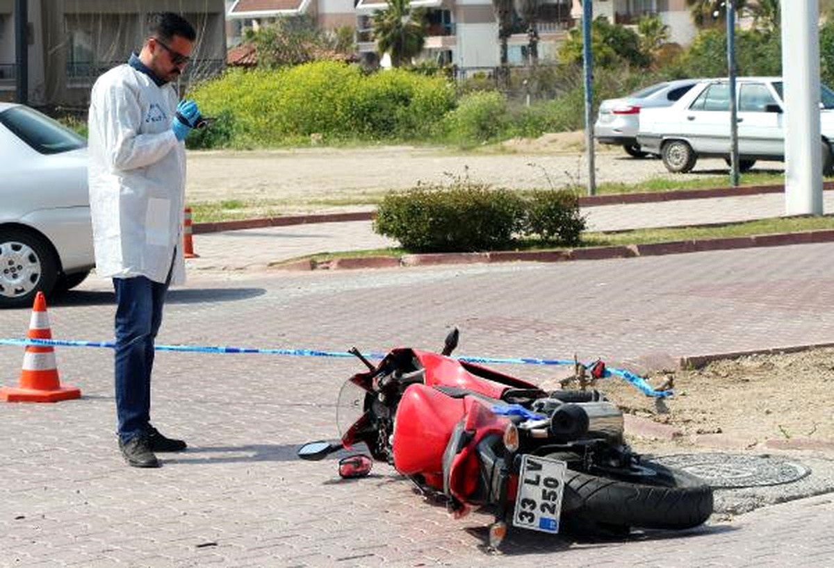 Kamyonla Motosiklet Çarpıştı: 2 Yaralı