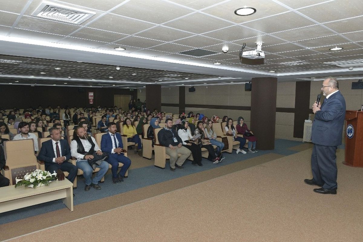 Karaman\'da Muhsin Yazıcıoğlu\'nu Anma Programı Düzenlendi