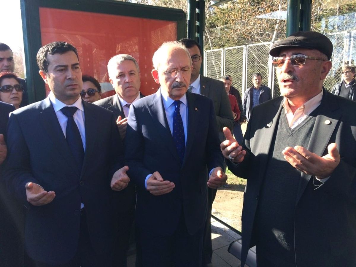 Kılıçdaroğlu Kayseri\'deki Şehitler Durağını Ziyaret Etti