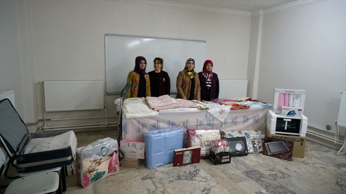 Kimsesiz Genç Kızların Çeyizi Togem\'den