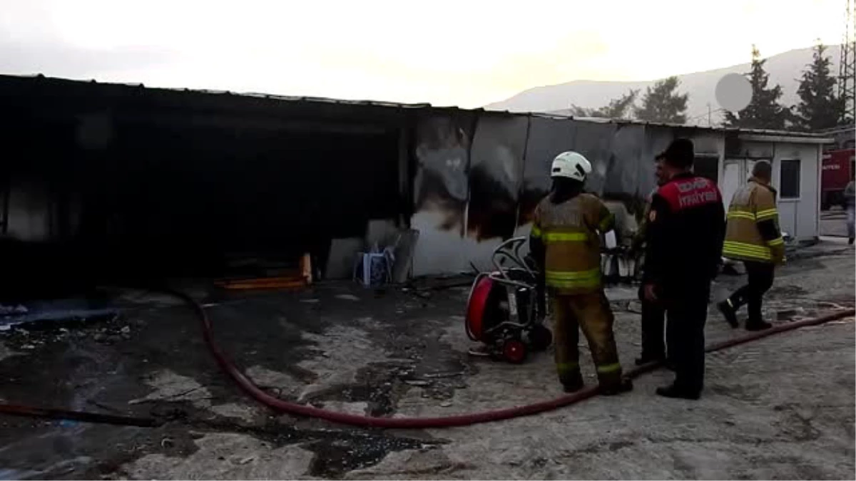 Koruncuk Vakfı\'na Ait Urla Çocuk Evi Şantiyesinde Yangın Çıktı