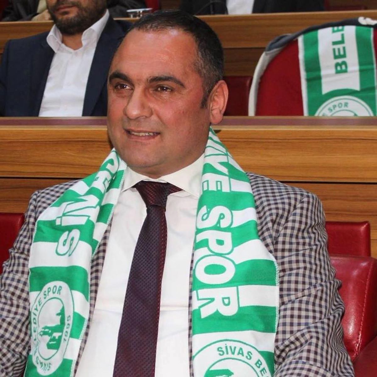Kulüp Başkanı Bıçaklı Kavgada Yaralandı