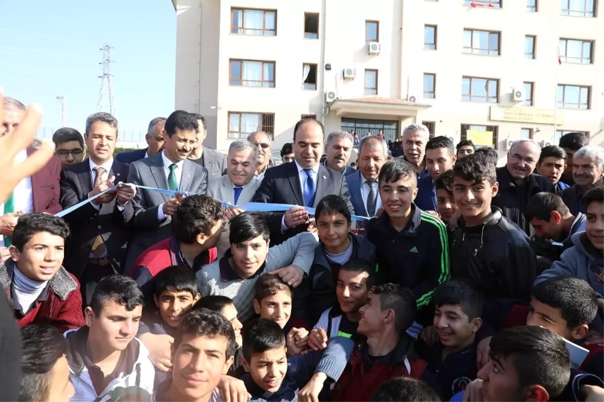 Lisede Yapılan Halı Saha Törenle Açıldı