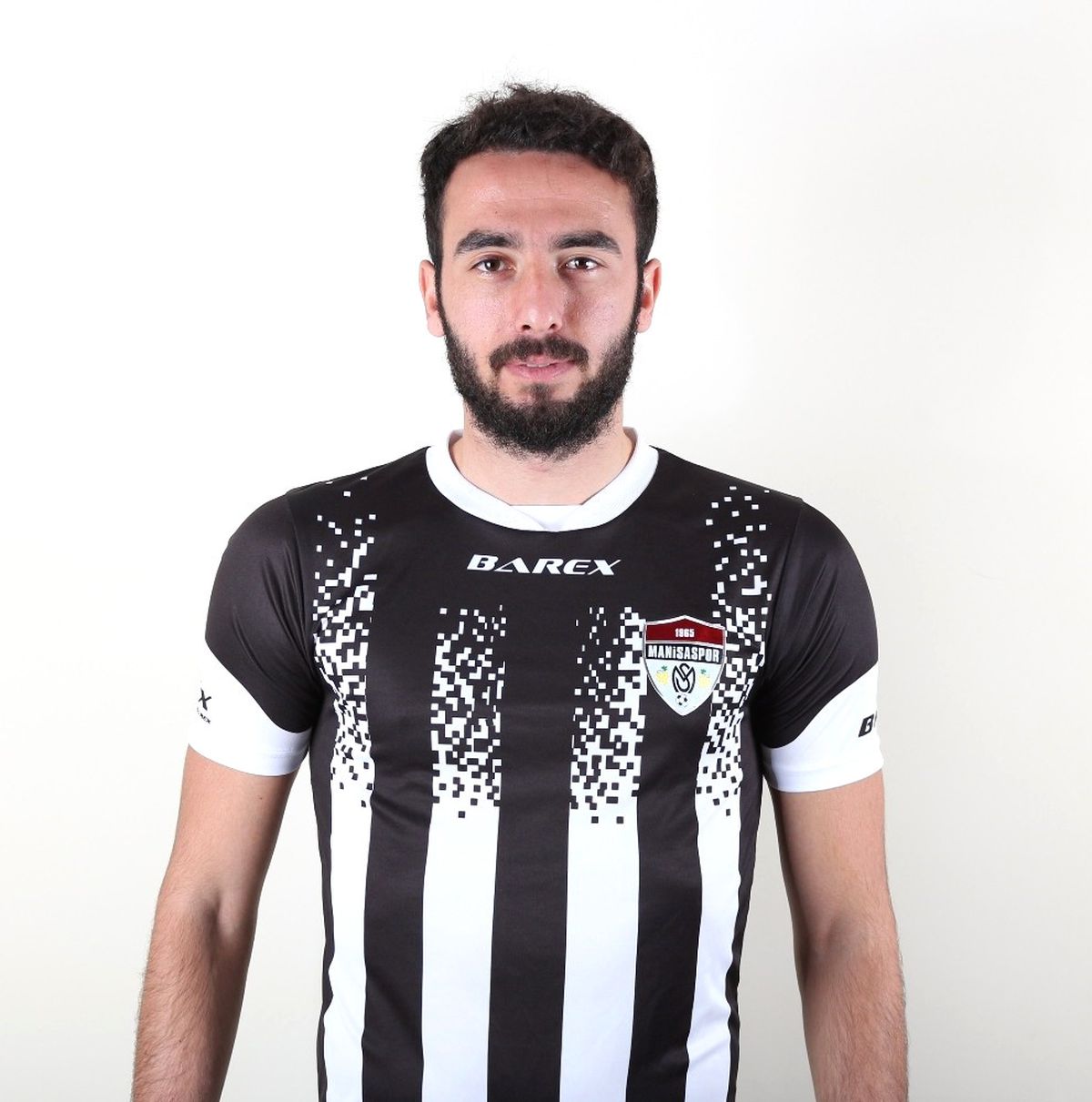 Manisaspor\'da Emre Öztürk Affedildi
