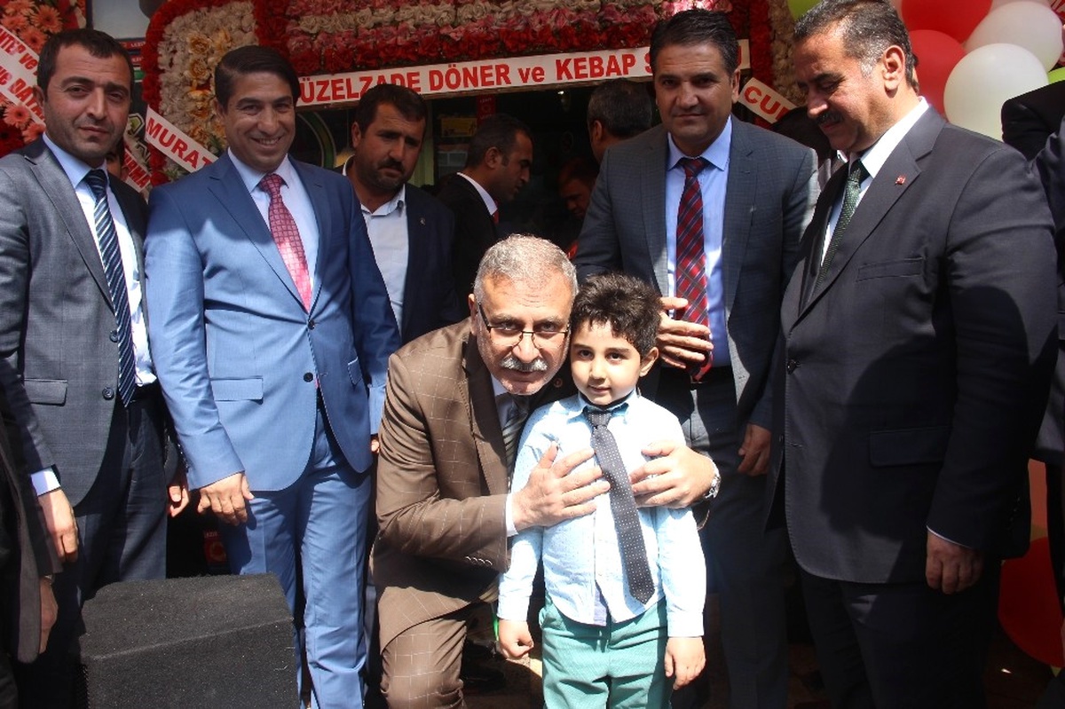 Milletvekili Yüksel Cumhuriyet Esnafını Ziyaret Etti