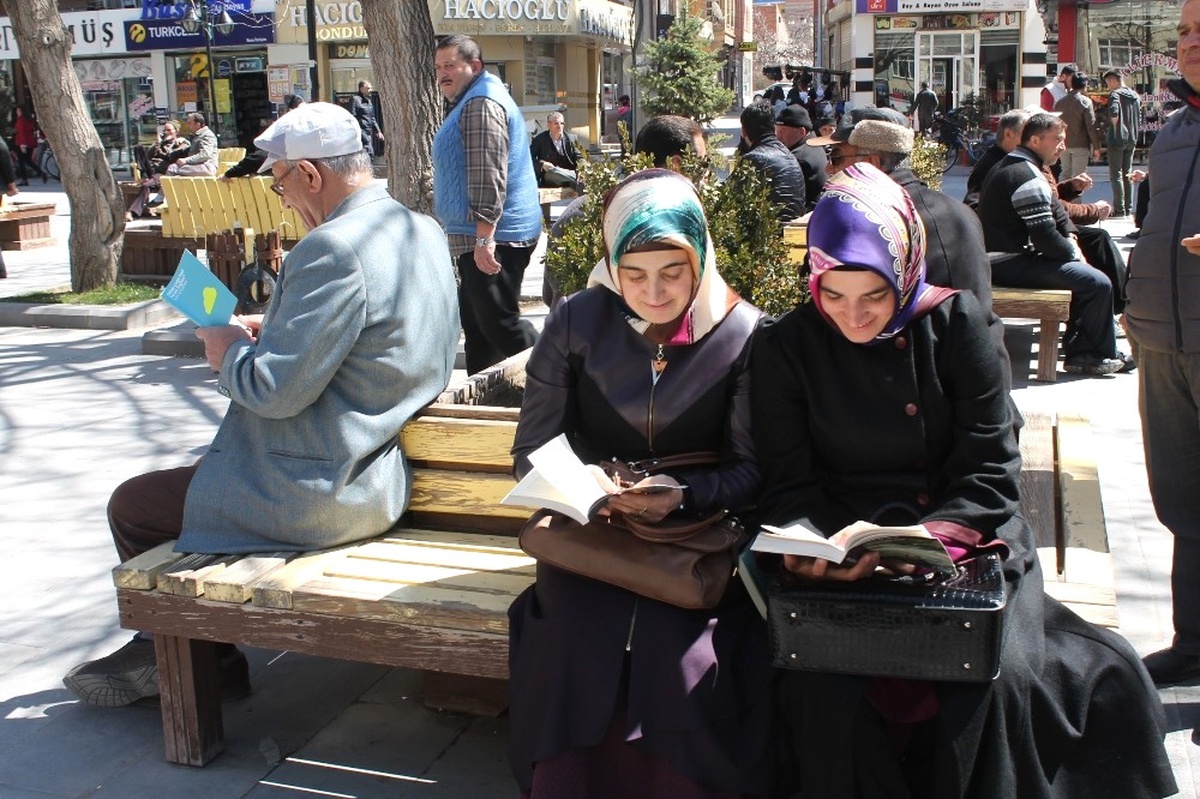 Okuma Etkinliğinde Vatandaşa 700 Kitap
