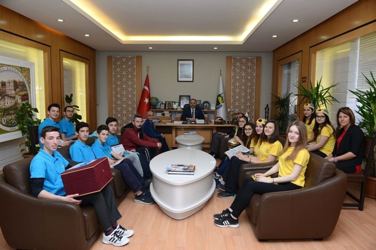 Orta Asya\'da İnegöl Rüzgarları Estirdiler