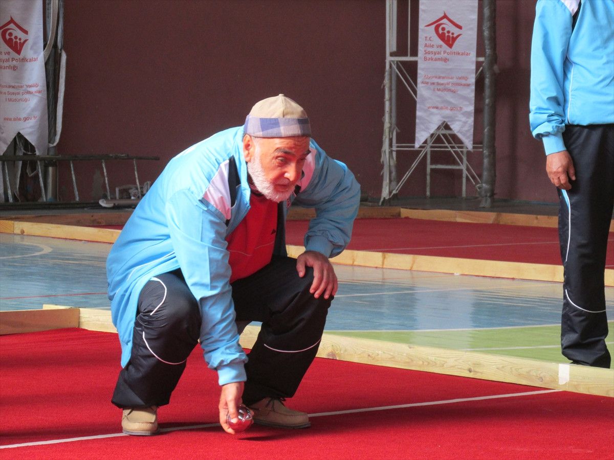 Sandıklı\'da "Yetişkin Gençler Bocce" Turnuvası