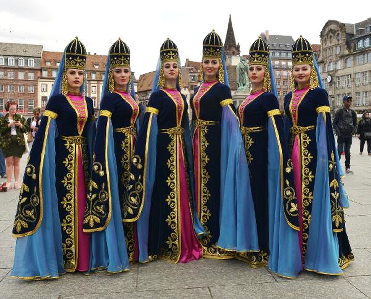 Strasbourg\'ta Çerkez Rüzgarı Esti