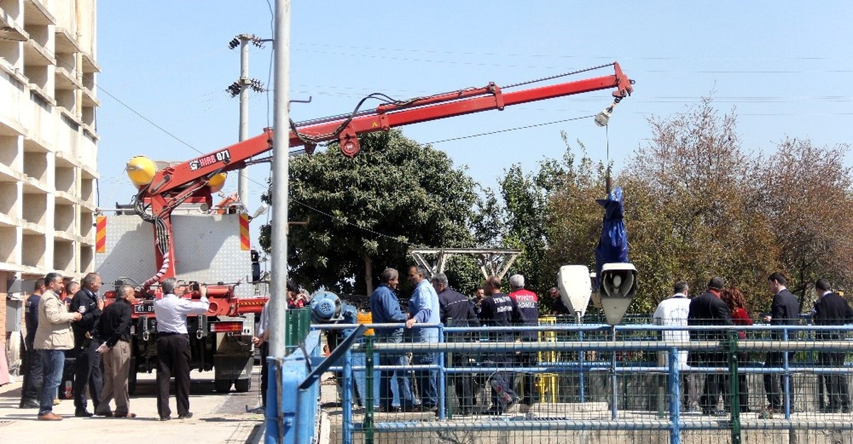 Sulama Kanalında Bulunan Ceset Vinçle Çıkarıldı