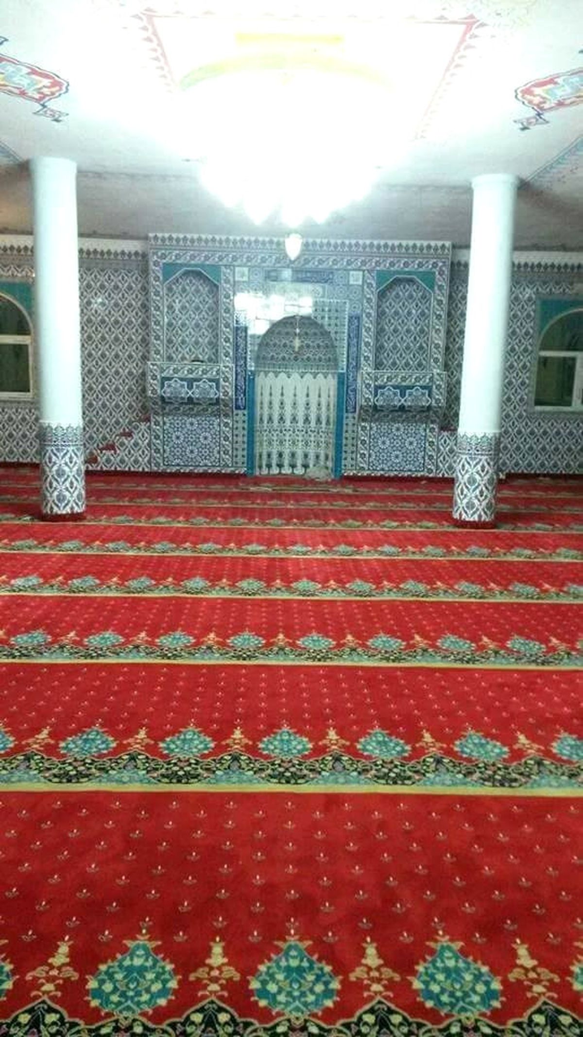 Tuzla Belediyesinden Saray\'daki Camiye Halı