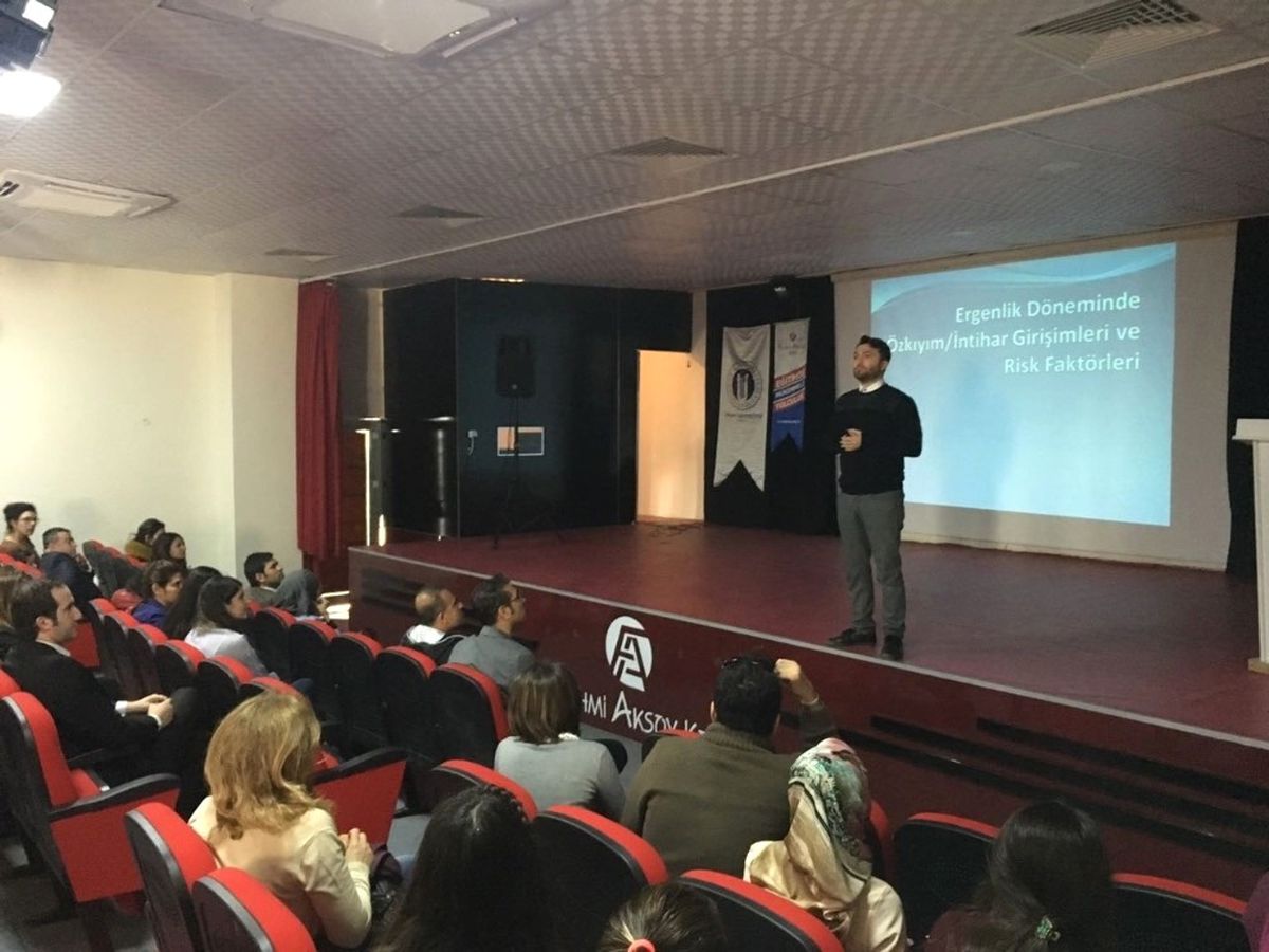 Zekeriya Deniz Aktan Diyarbakır\'da Öğretmenlerle Buluştu