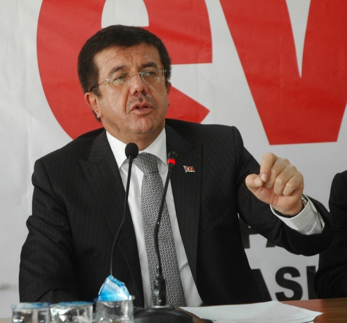 Zeybekci, Yunanistan Milli Günü Resepsiyonuna Katıldı