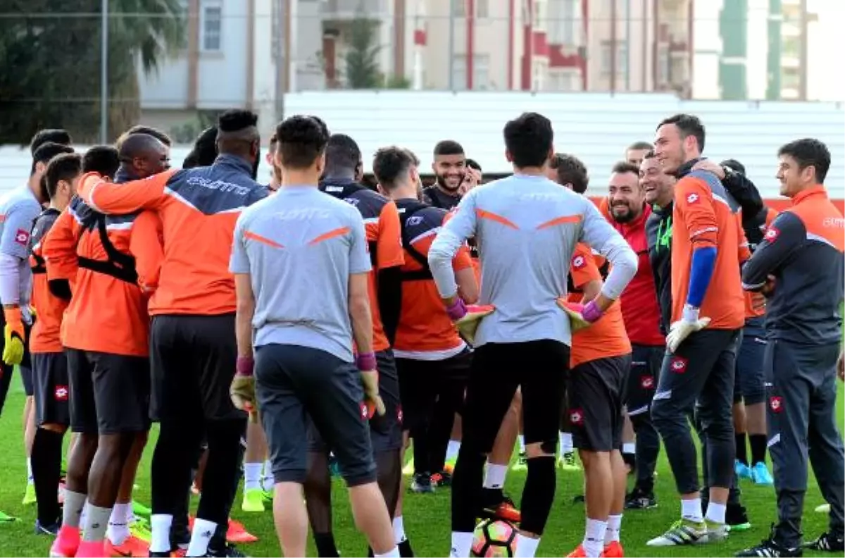 Adanaspor\'da Galatasaray Hazırlıkları Sürüyor