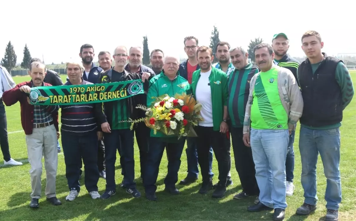 Akhisar Belediyespor\'a Taraftardan Tam Destek