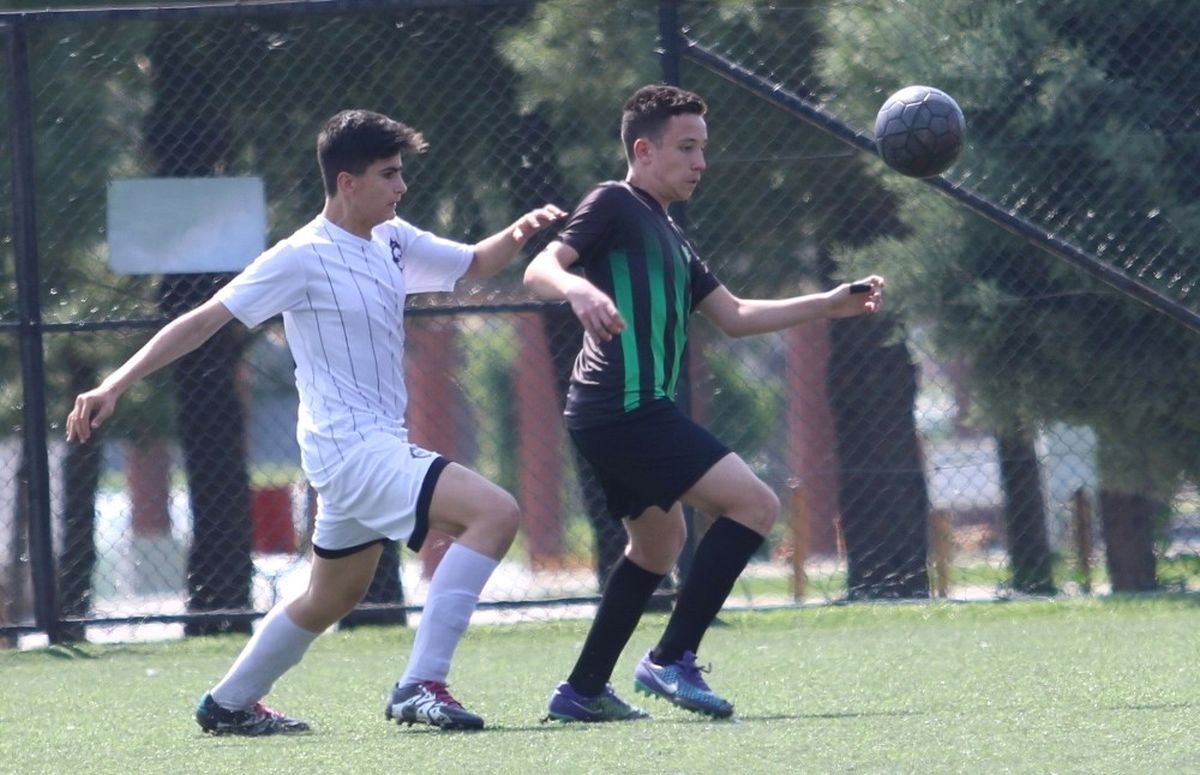 Akhisar Belediyespor Akademi Liginde 2\'de 2 Yaptı