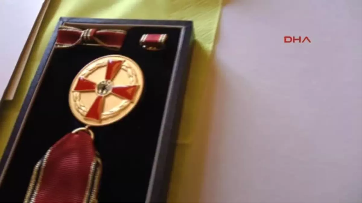 Ayşe Bıyık\'a Almanya Liyakat Madalyası Verildi