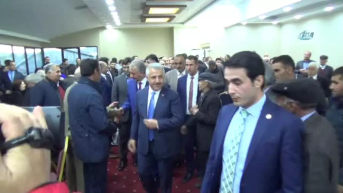 Bakan Ahmet Arslan, "Türkiye\'nin Her Tarafını Demir Ağlarla Bir Birine Bağlayacağız"