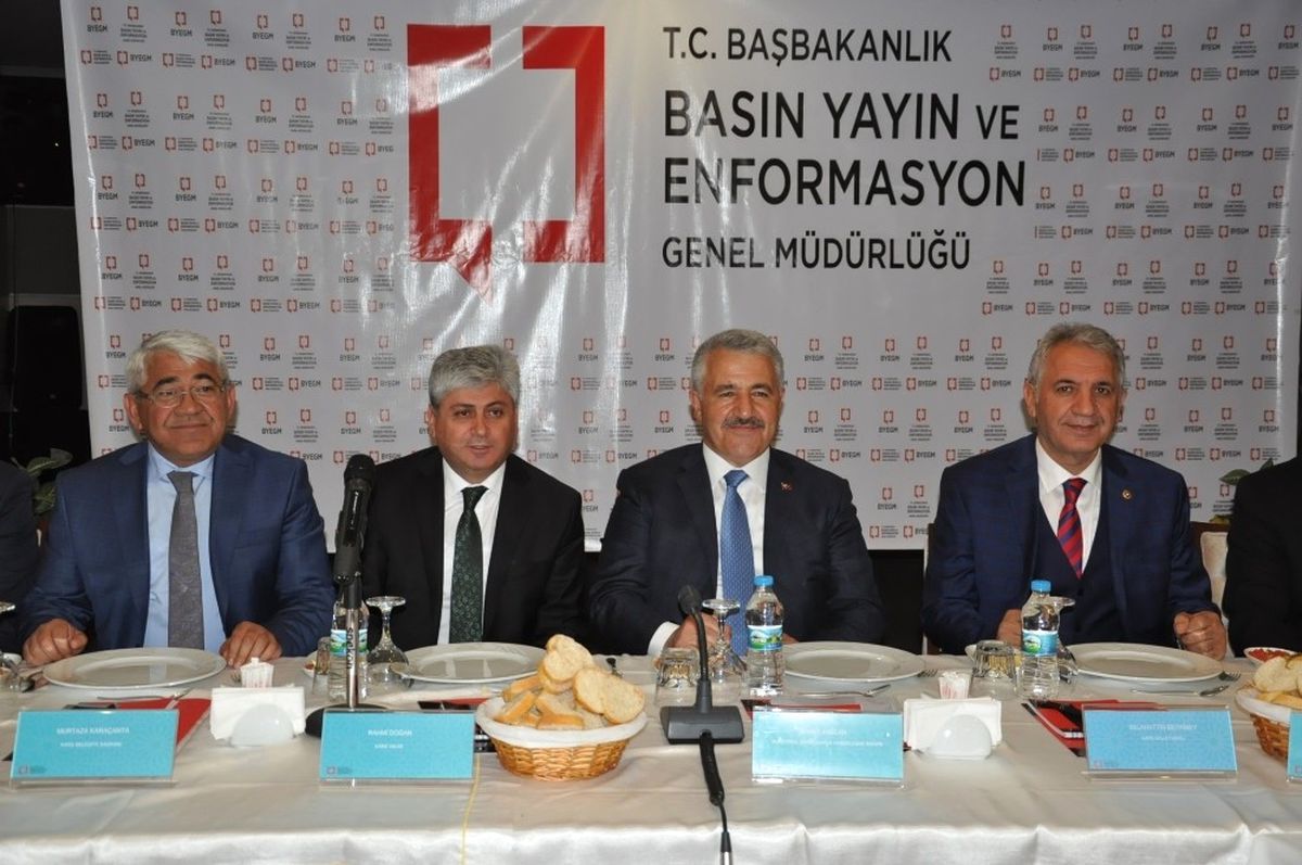 Bakan Arslan, Yerel Medya Buluşması\'na Katıldı