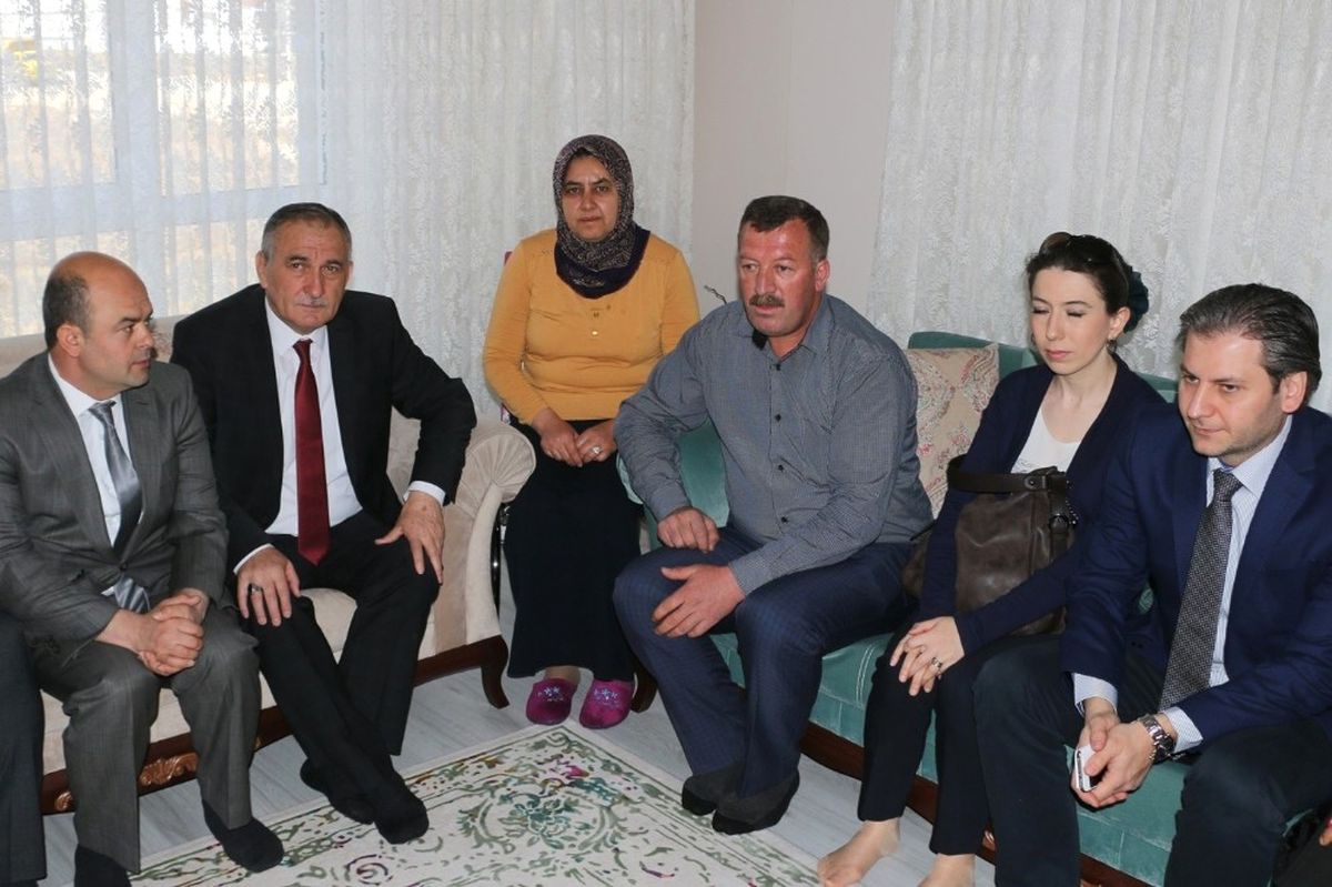Bolu Belediye Başkanı Yılmaz\'dan Şehit ve Gazi Yakınlarını Ziyaret Etti