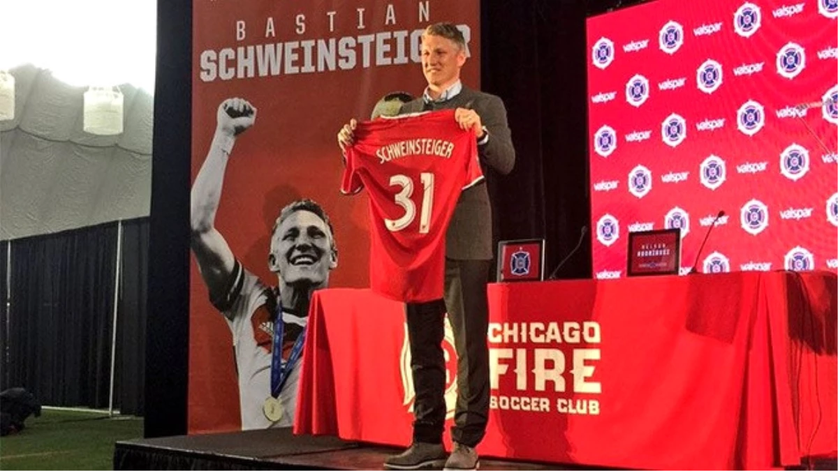 Chicago Fire, Schweinsteiger\'i Basına Tanıttı