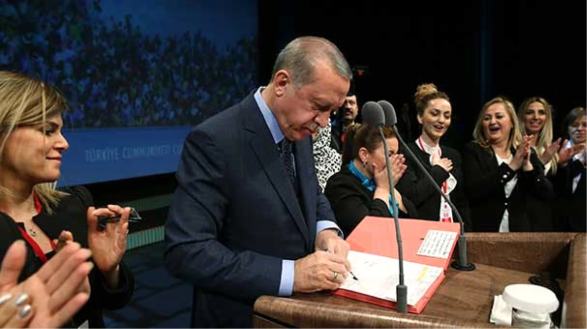 Cumhurbaşkanı Erdoğan\'ın Canlı Yayında Onayladığı Karar Resmi Gazete\'de