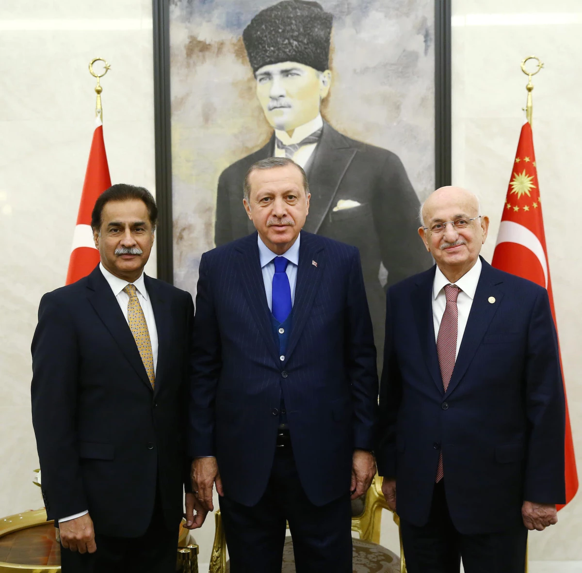 Cumhurbaşkanı Erdoğan, Pakistan Meclis Başkanı\'nı Kabul Etti