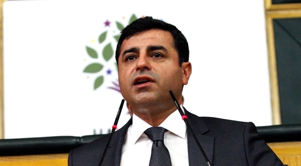 Demirtaş\'ın Cumhurbaşkanı\'na Hakaret Davası Ertelendi