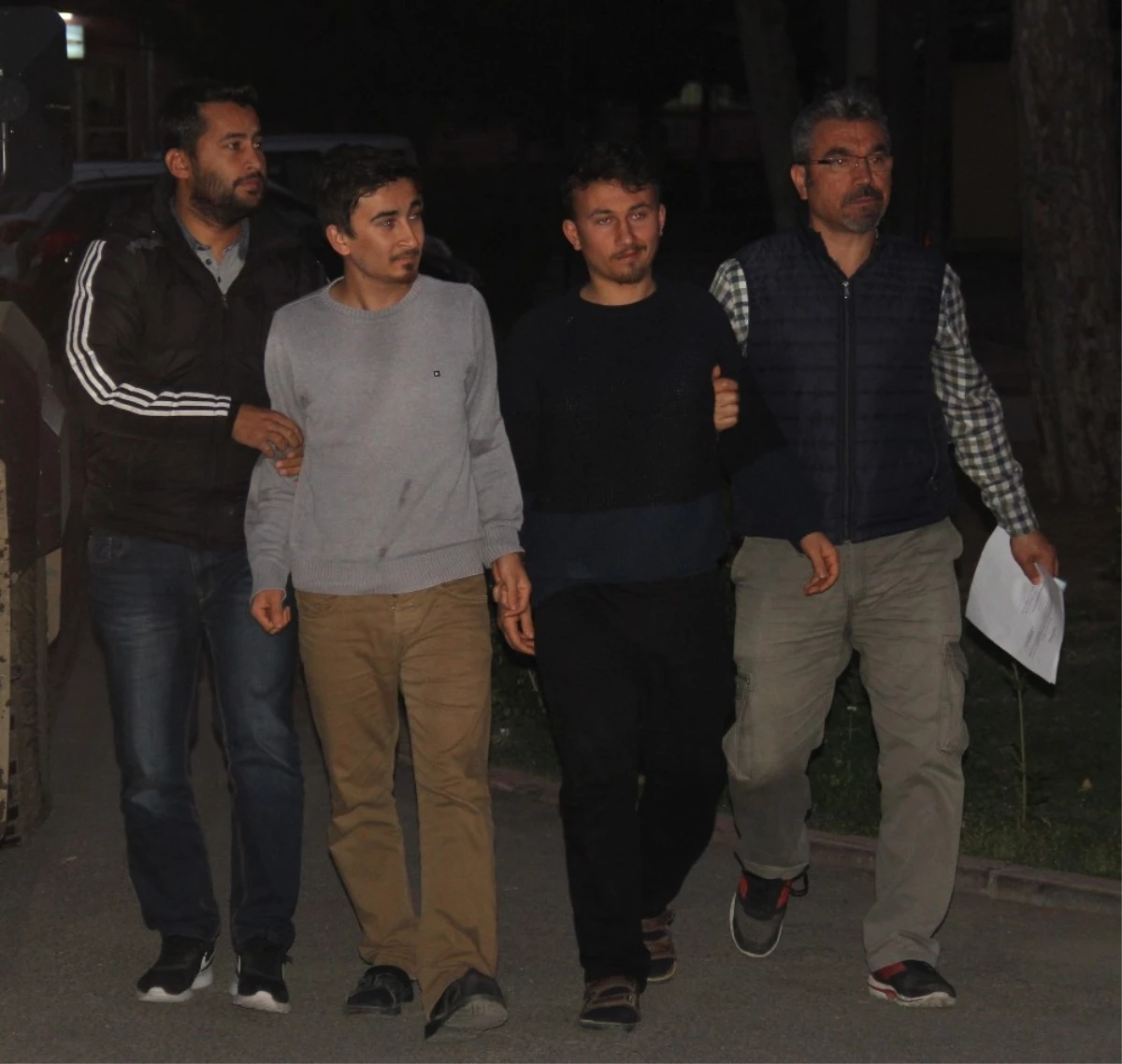 Dha Yurt: Adana\'da Deaş ve El Nusra Operasyonu: 11 Gözaltı