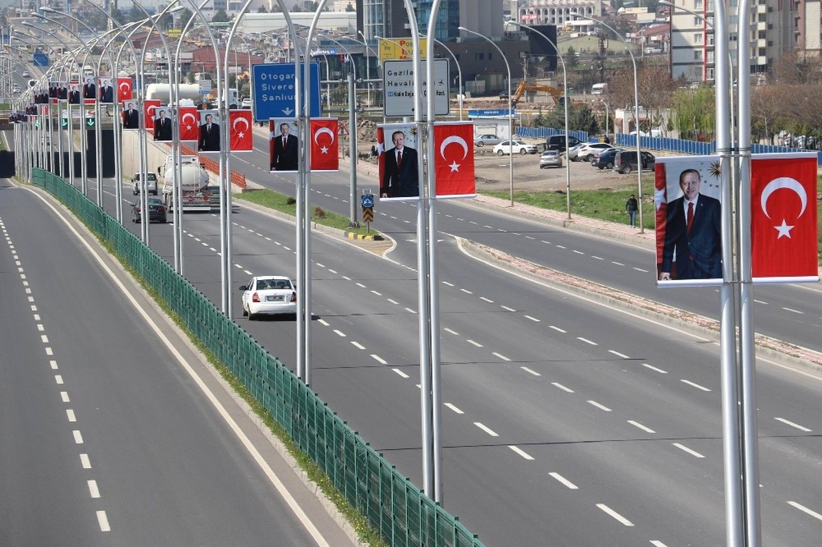 Diyarbakır, Cumhurbaşkanı Erdoğan\'a Hazırlanıyor