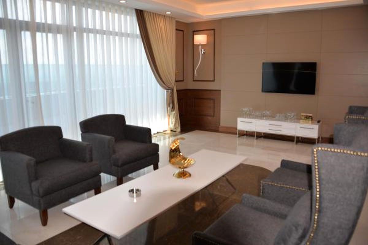 Diyarbakır\'da 25 Milyon Dolar Yatırımla Yapılan Hotel Açıldı