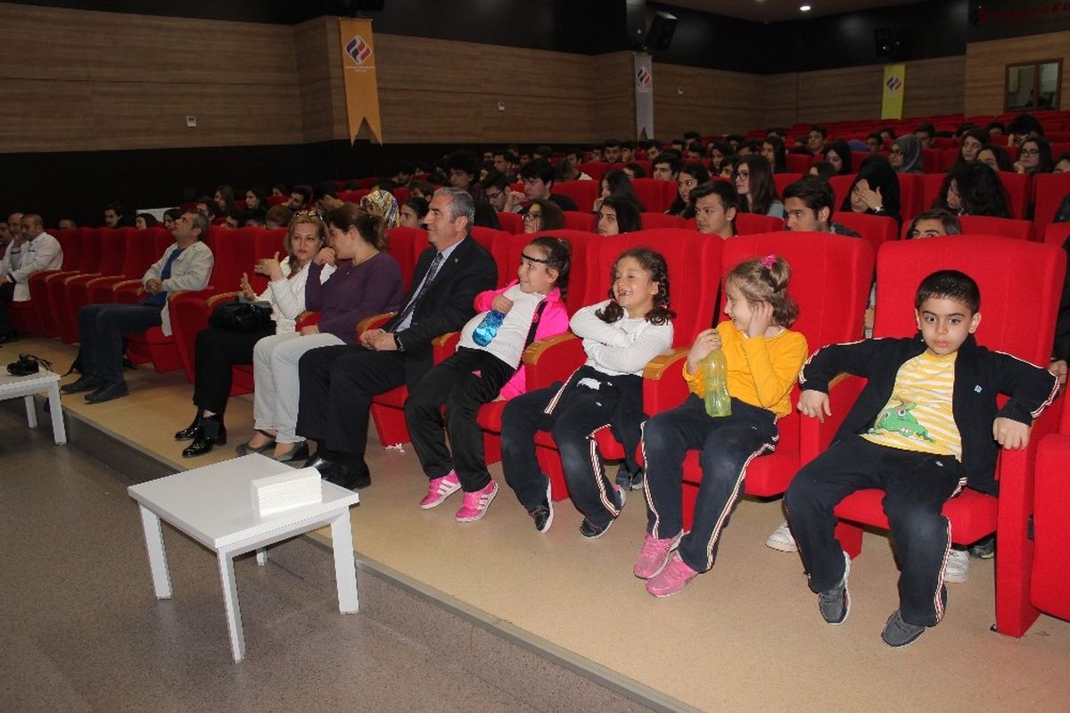 Elazığ\'da Ygs\'de İlk Bine Giren Öğrenciler Ödüllendirildi
