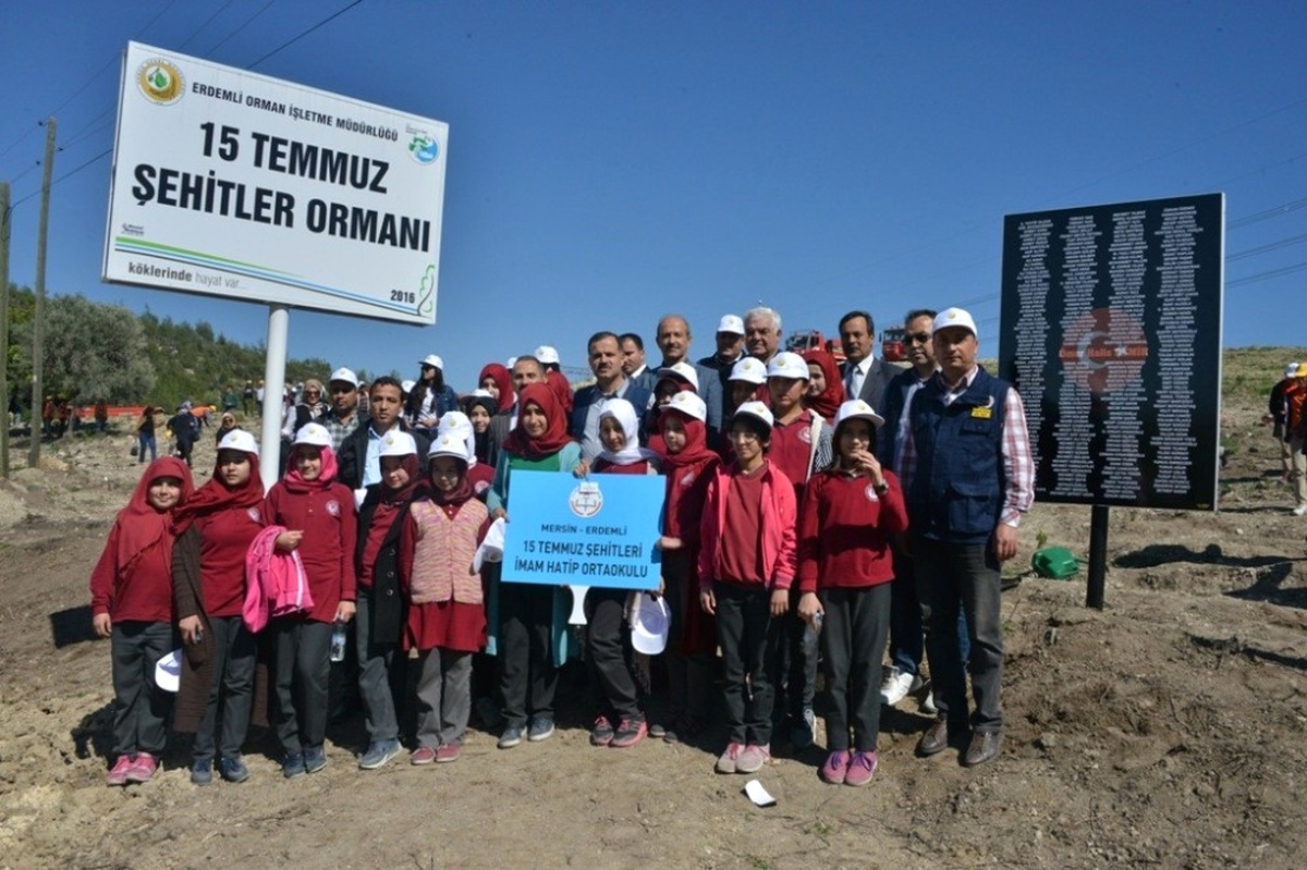 Erdemli\'de 15 Temmuz Şehitleri Anısına Hatıra Ormanı