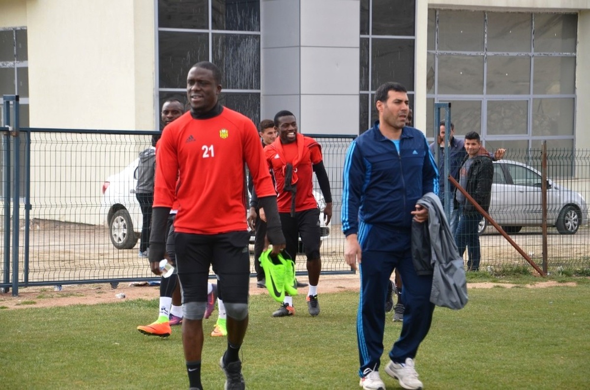 Evkur Yeni Malatyaspor\'da Ayite\'nin Sakatlığı Moralleri Bozdu