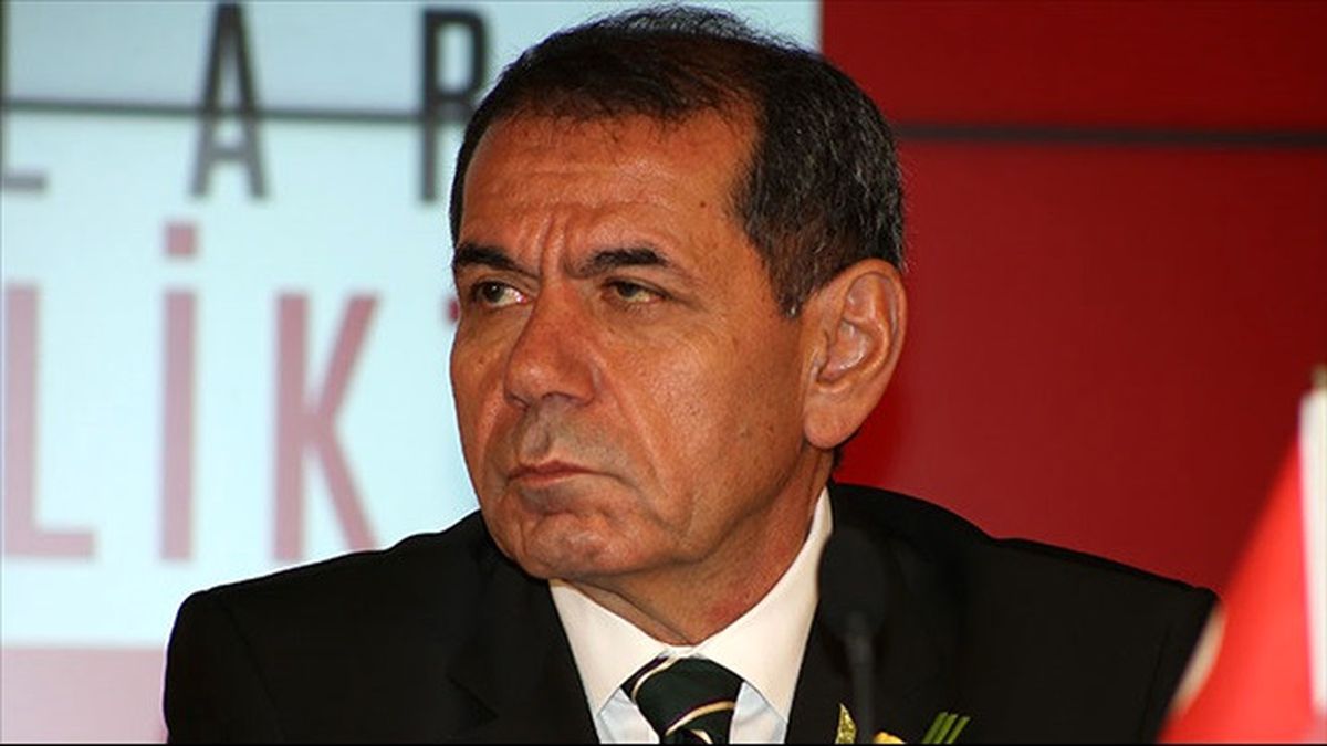 Galatasaray Kulübü Başkanı Özbek KKTC\'de Temaslarda Bulunuyor.