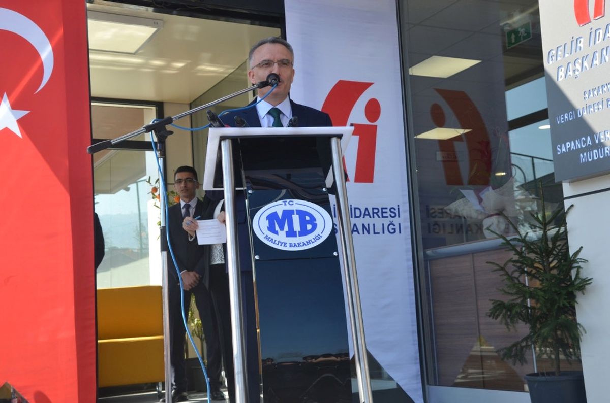 Gelir Idaresi\'ne 2 Bin Uzman Yardımcısı Alacağız"