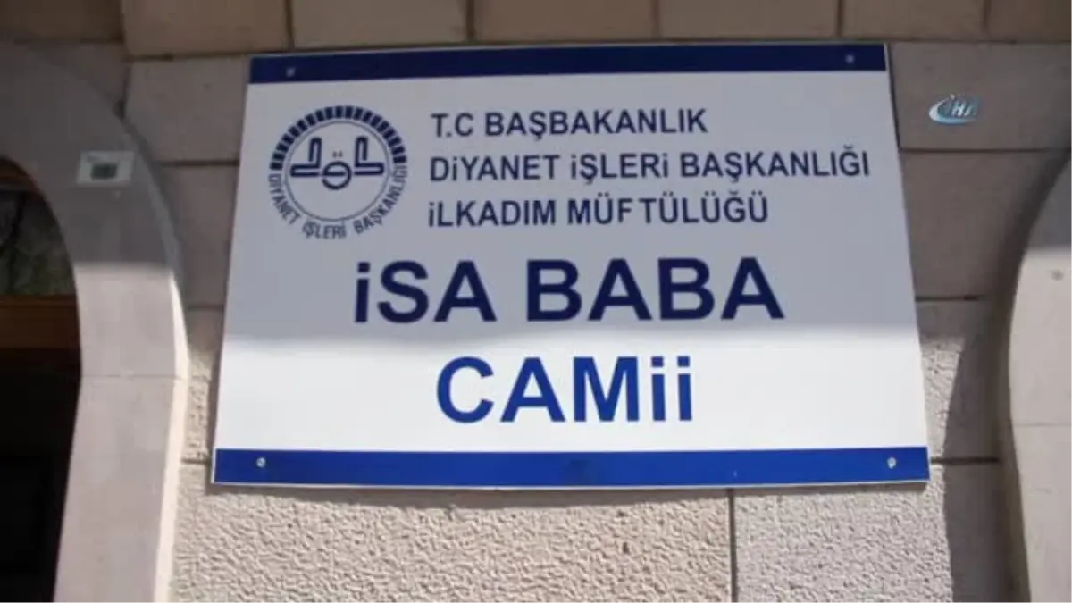 İsa Baba Türbesi\'ndeki Şehitliğe Çirkin Saldırı