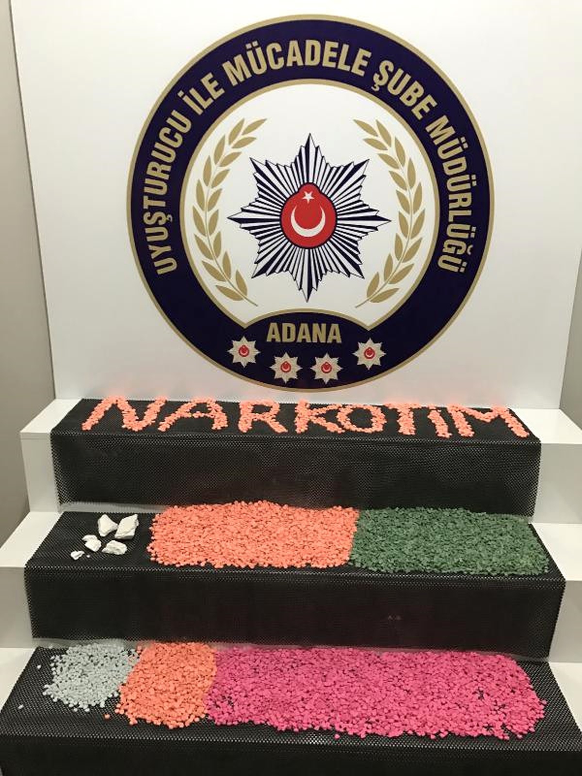 İşadamıyım\' Dedi Yedek Lastikten Uyuşturucu Çıktı