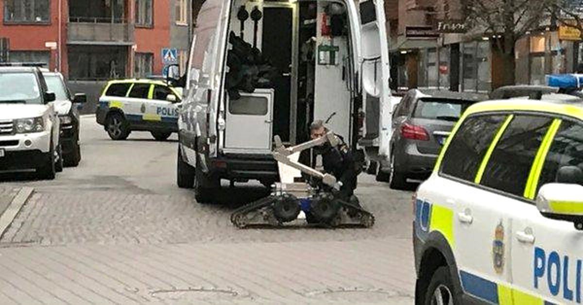 İsveç/malmö\'de "Şüpheli Paket" Nedeniyle Cadde Trafiğe Kapatıldı