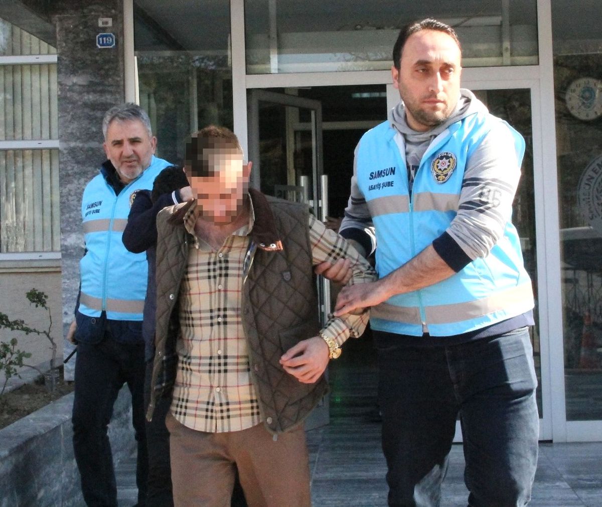 Kadınlara Fuhuş Yaptırdıkları İddia Edilen 2 Şüpheli Yakalandı