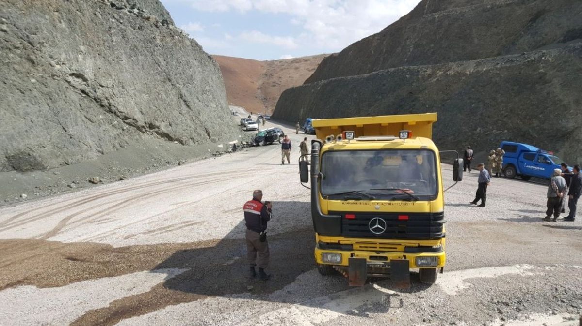 Kahramanmaraş\'ta Trafik Kazası: 1 Ölü, 3 Ağır Yaralı