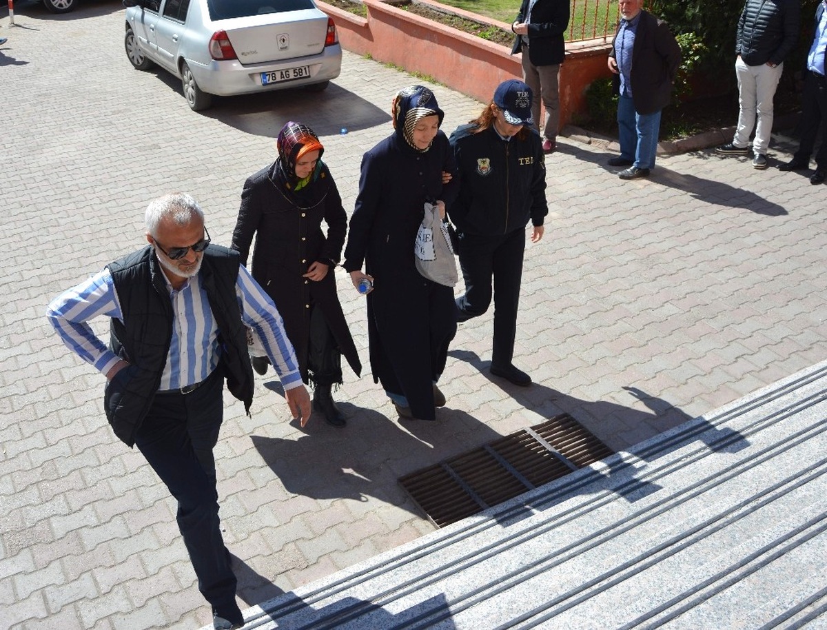 Karabük\'te Fetö Operasyonu: 19 Kişi Adliyeye Sevk Edildi