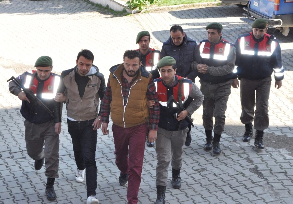 Karabük\'te Sahte Altın ve Uyuşturucuyla Yakalanan 5 Kişi Tutuklandı