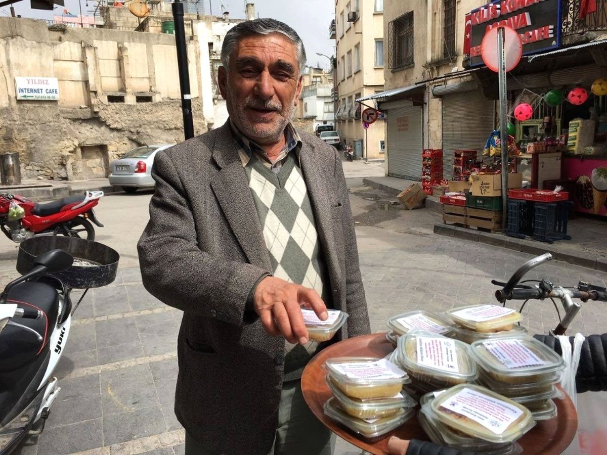 Kilis\'te Helva Dağıtıldı