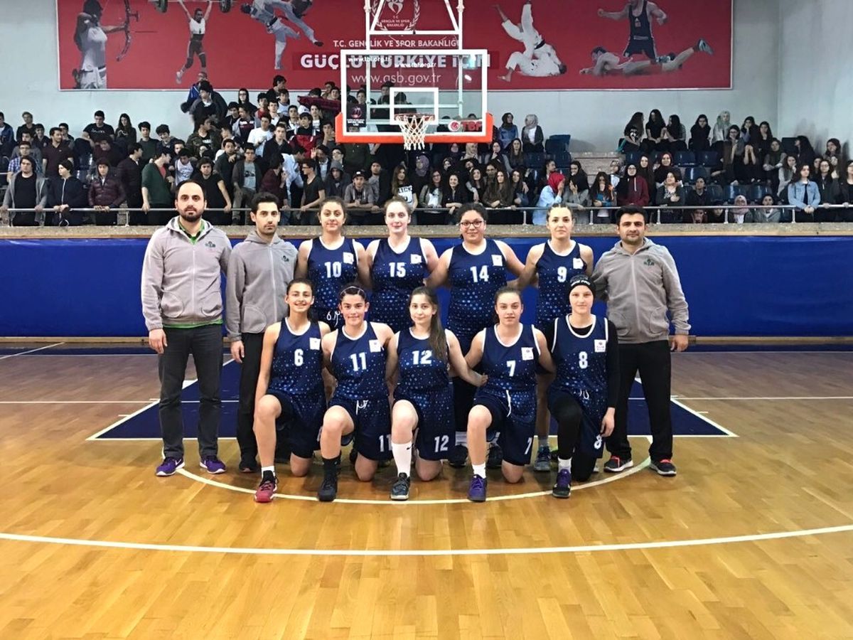 Kültür Koleji Finallere Göz Kırptı