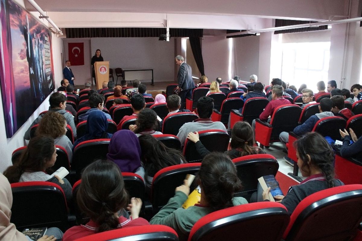 Lapseki\'de 53\'üncü Kütüphaneler Haftası Kutlama Etkinlikleri