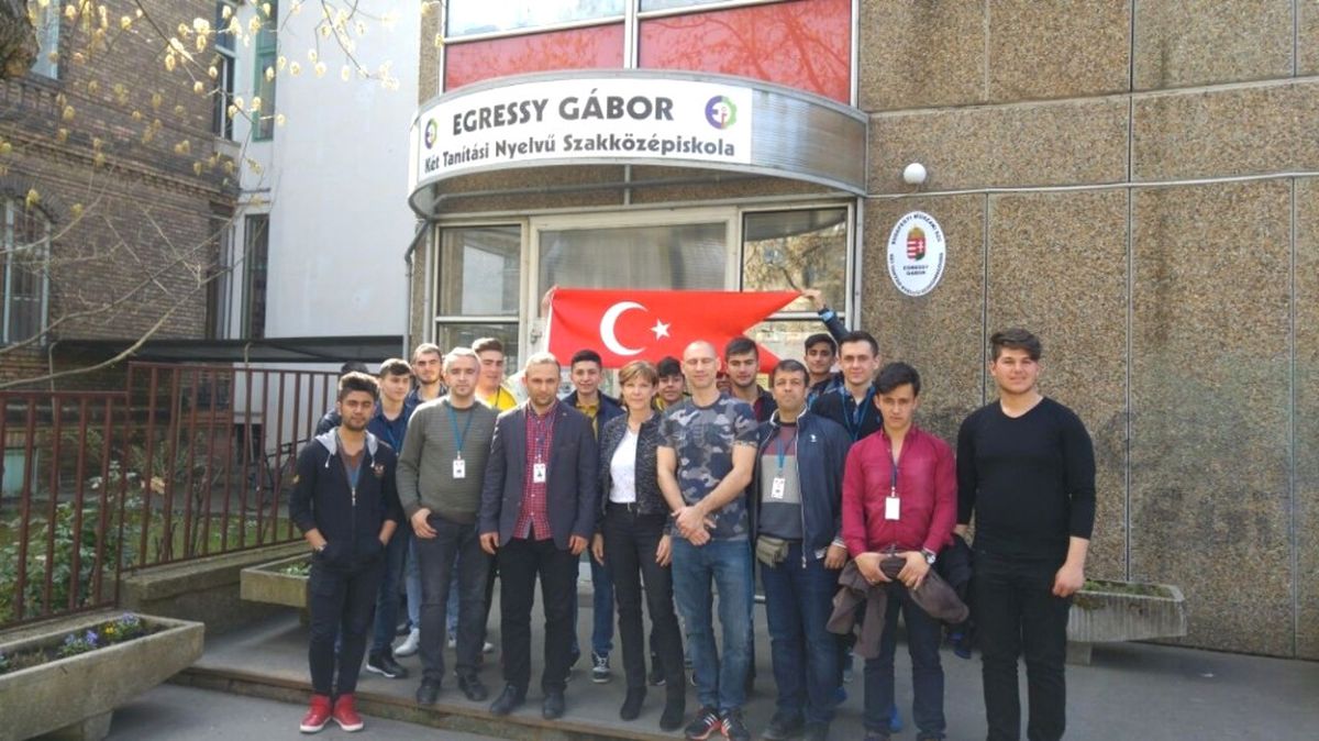 Malatyalı Öğrenciler Avrupa\'da Staj Görüyor