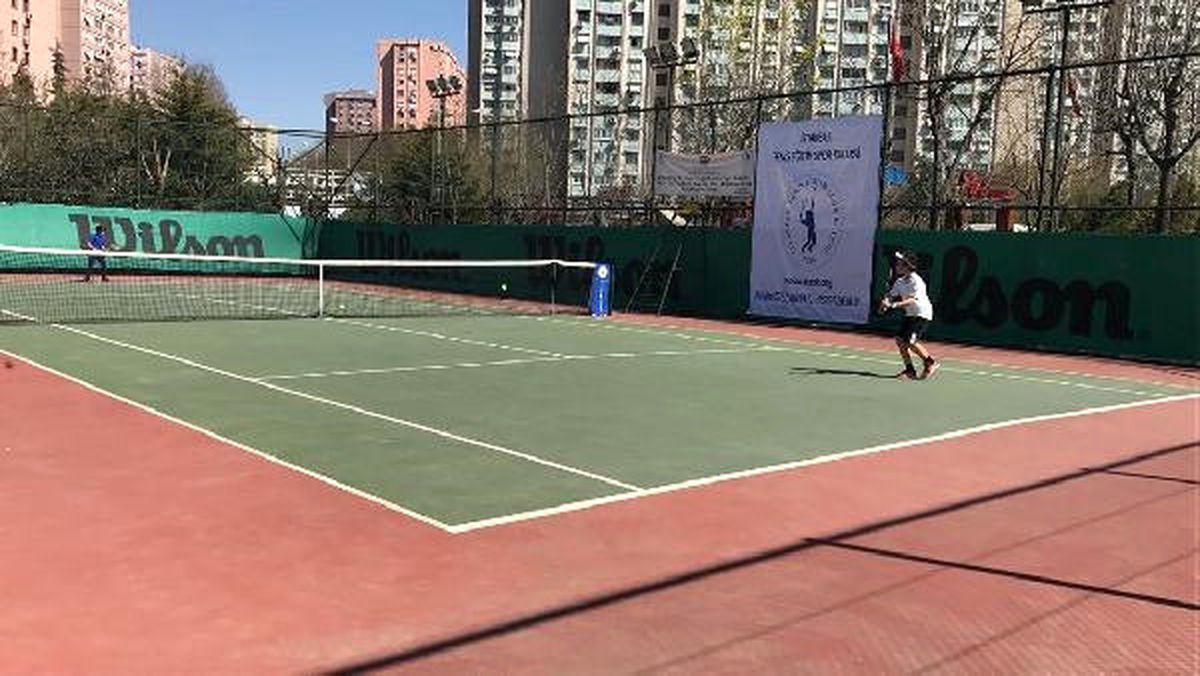 Minik Tenisçilerin Turnuva Heyecanı