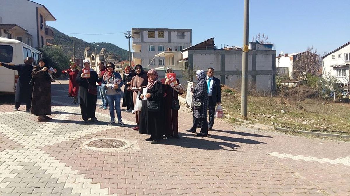 Osmaneli\'nde Ak Partili Kadınlar Referandum Çalışmaları